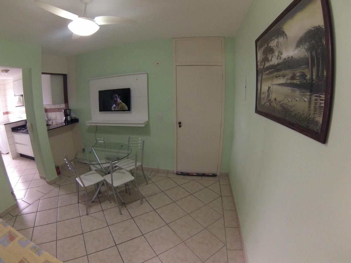 Apartment Charmoso A 50m Da Caraguatatuba