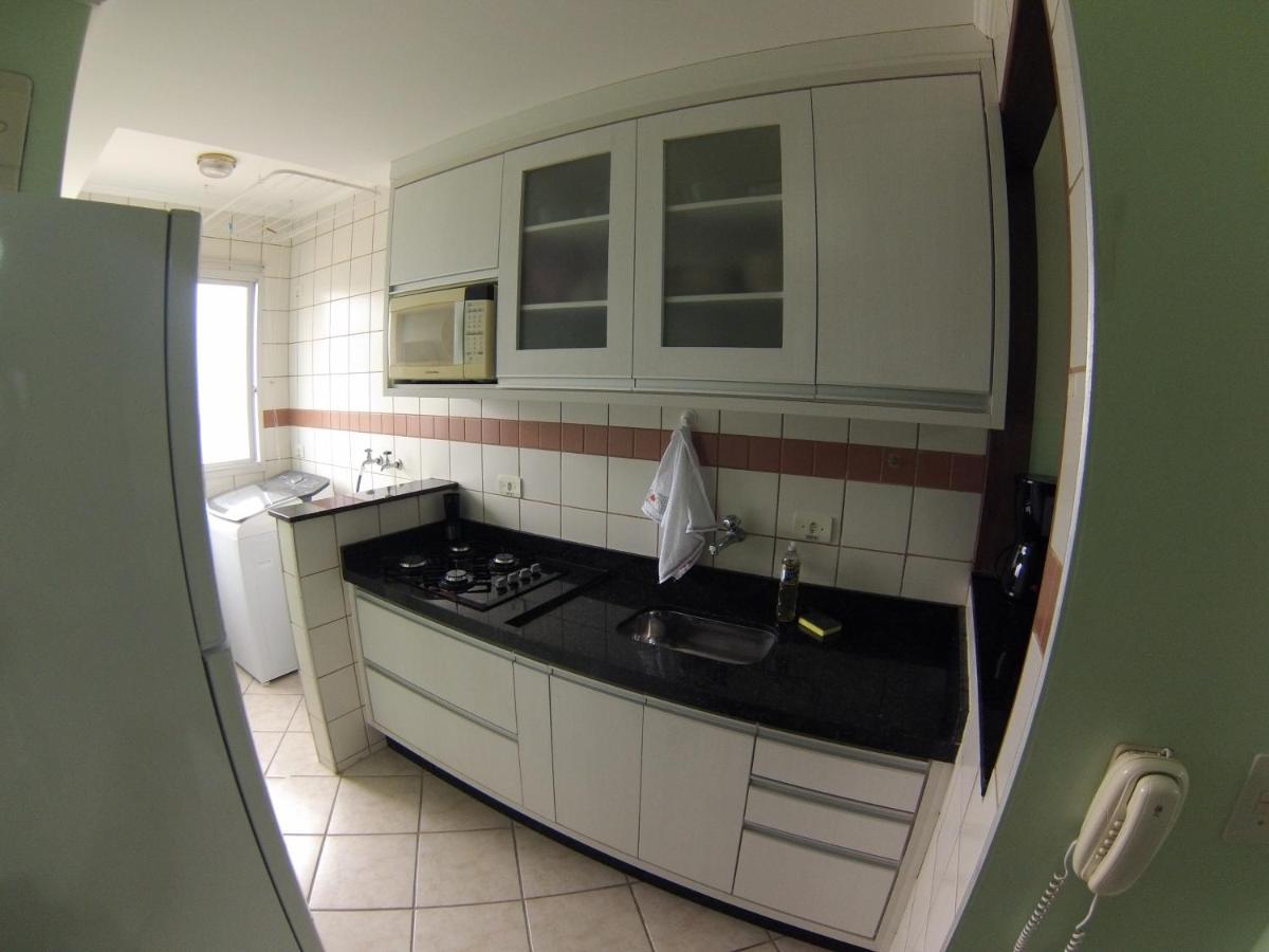 Apartment Charmoso A 50m Da Caraguatatuba